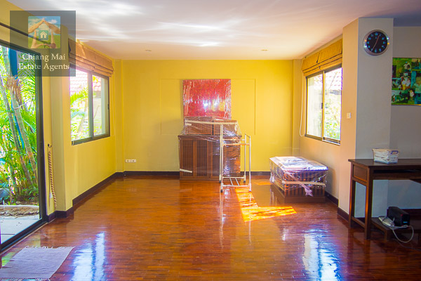 House For Rent In Nui Fun