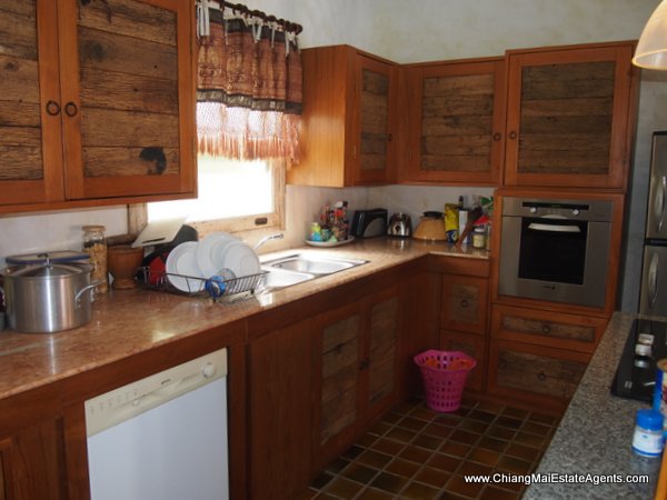 Beautiful Home with Pool For Rent