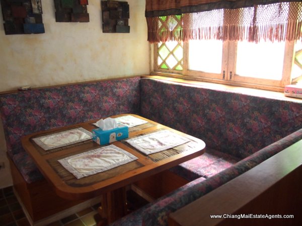 Beautiful Home with Pool For Rent