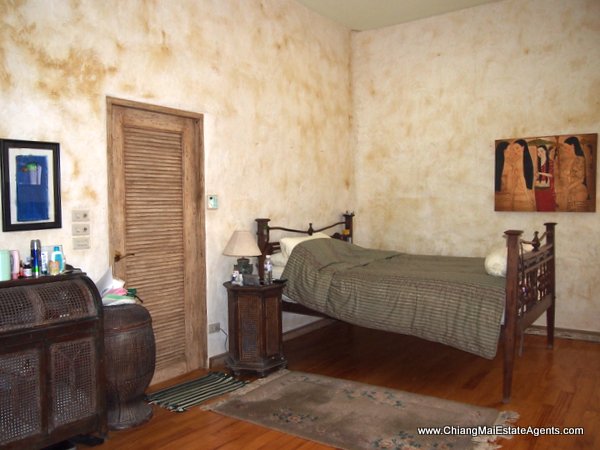 Beautiful Home with Pool For Rent