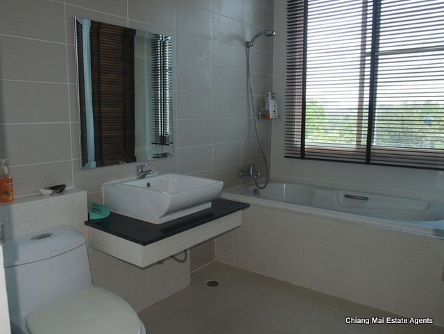 Very Nice 2 Bedroom Condo for Rent
