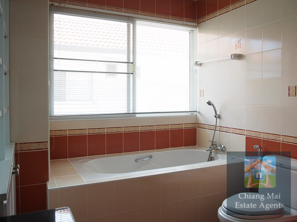 Comfortable 3/4 Bed Home for Rent