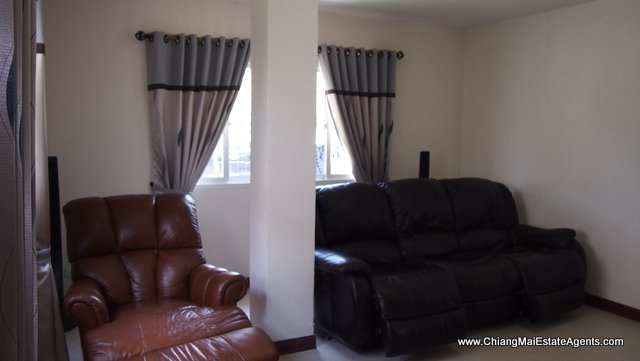 Beautiful Lakeside Home for Sale in Thippirom