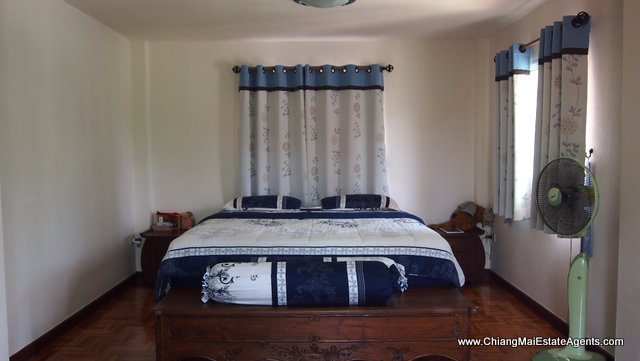 Beautiful Lakeside Home for Sale in Thippirom