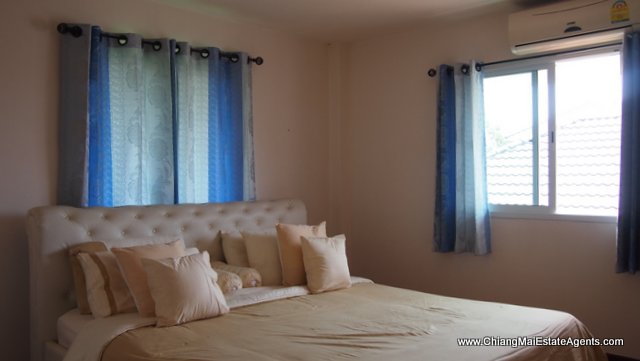 Beautiful Lakeside Home for Sale in Thippirom