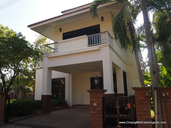 3 Bedroom Home in Moo Baan Lanna Thara