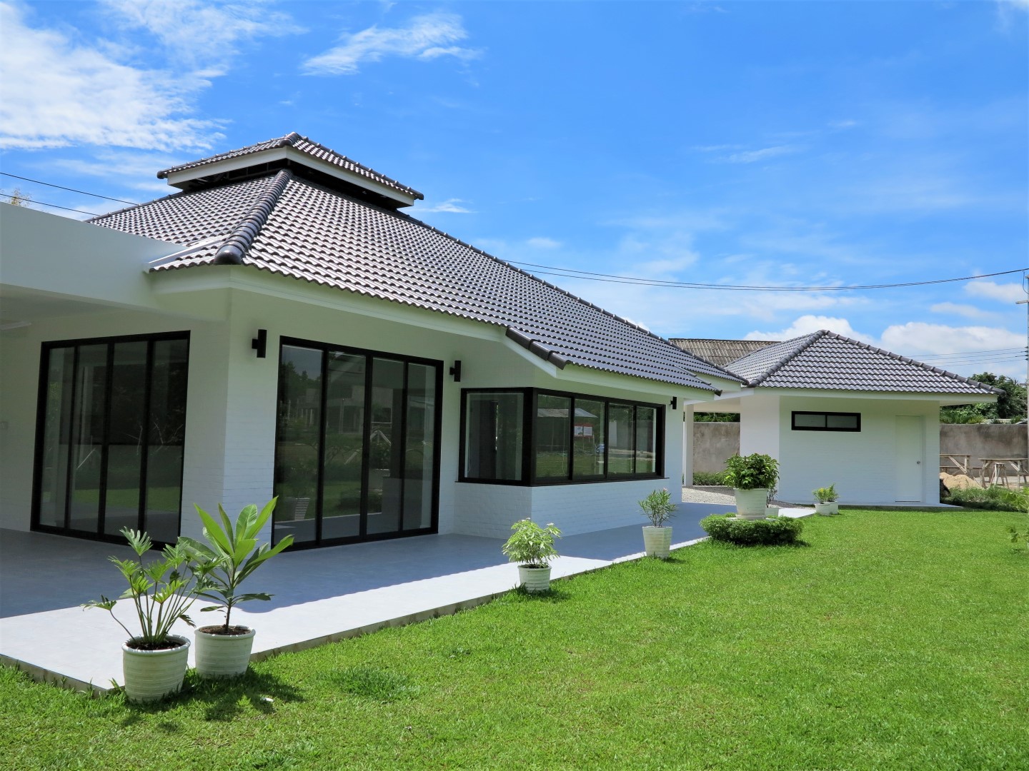 Single Story Home With Private Pool