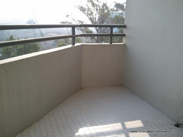 Riverside Condo with City View