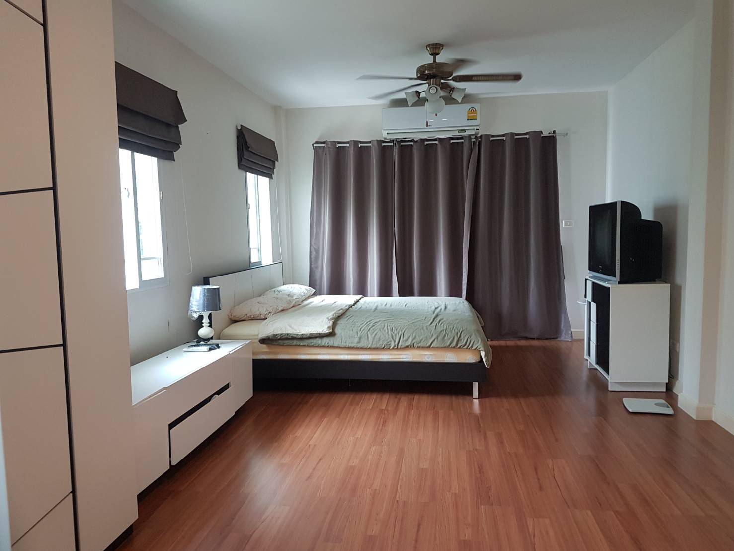 House for rent in Sriwalee Serene Lake