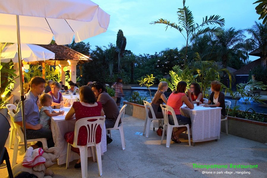 Poolside Restaurant and Bar For Sale