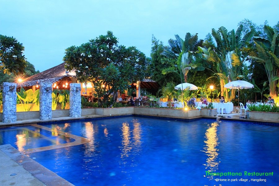 Poolside Restaurant and Bar For Sale