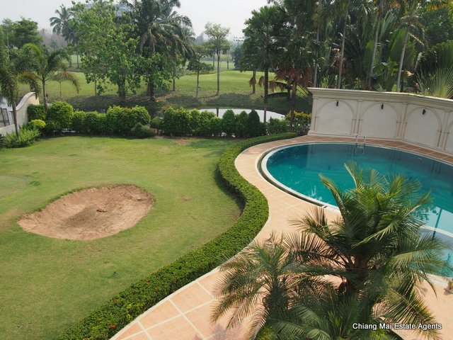 Exquisite Home with Swimming Pool For Sale