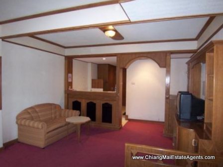 Studio Condo For Rent Near CMU