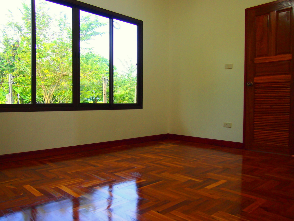 Beautiful New Home in Scenic Location