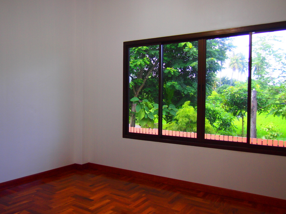 Beautiful New Home in Scenic Location