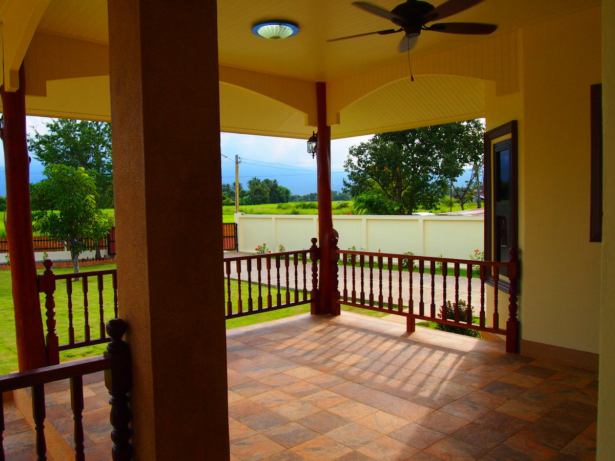 Beautiful New Home in Scenic Location