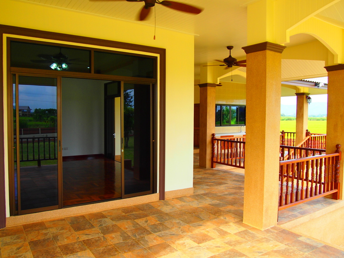Beautiful New Home in Scenic Location