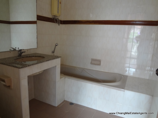 3bedrooms house for Rent
