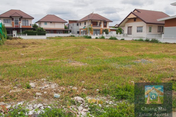 Double Plot Land For Sale in Koolpunt 9 - Land