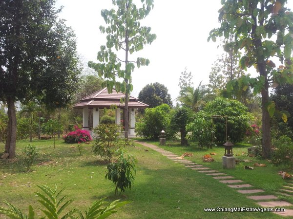 Luxury 4 Bedroom Home in Nam Phrae