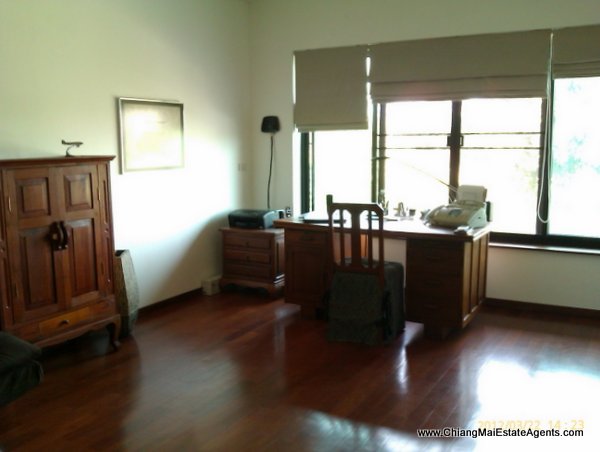 Luxury 4 Bedroom Home in Nam Phrae