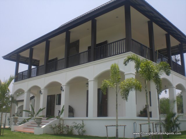 Colonial Style Home for Rent
