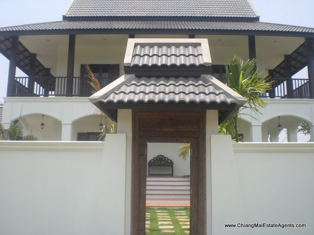 Colonial Style Home for Rent