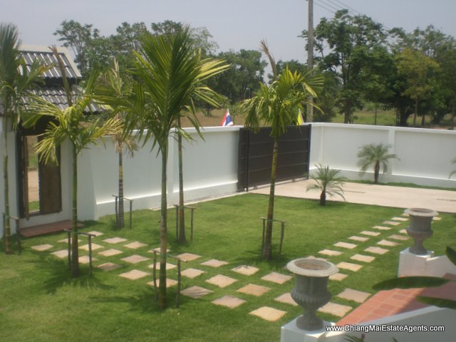 Colonial Style Home for Rent