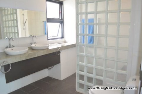 3 Floor Condo for Rent