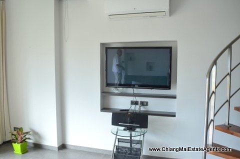 3 Floor Condo for Rent