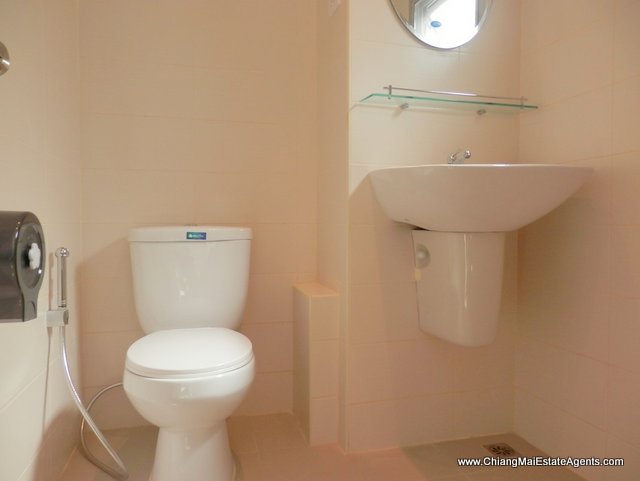 Beautifully Furnished Studio Condo For Rent