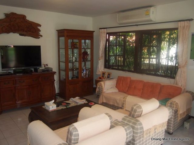 Nice Bungalow For Sale In Rungaroon3