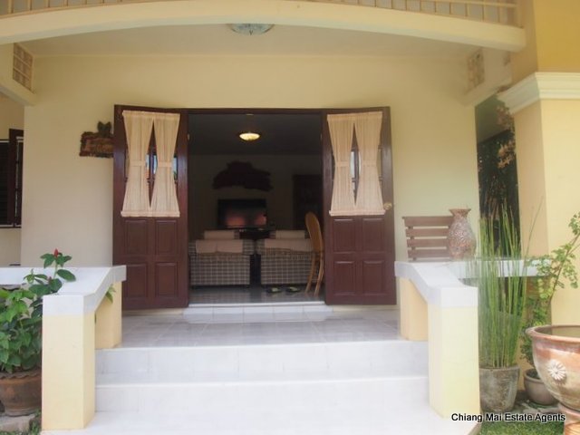 Nice Bungalow For Sale In Rungaroon3
