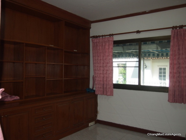 Large 4 Bedroom/3 Bathroom Home For Rent