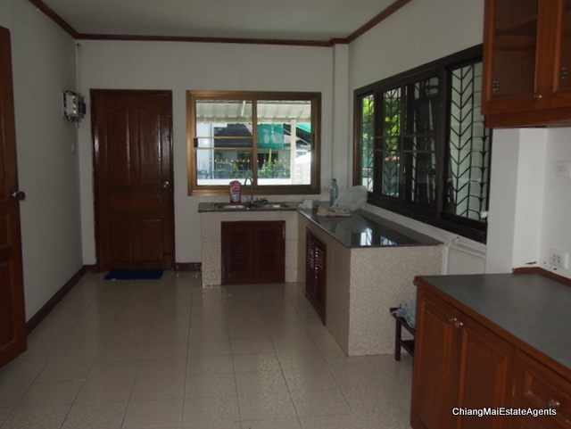 Large 4 Bedroom/3 Bathroom Home For Rent
