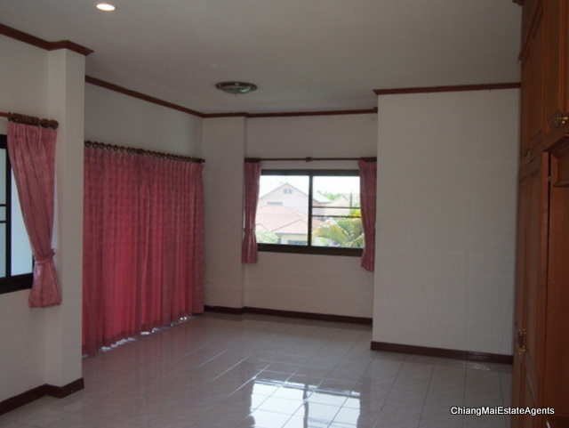 Large 4 Bedroom/3 Bathroom Home For Rent