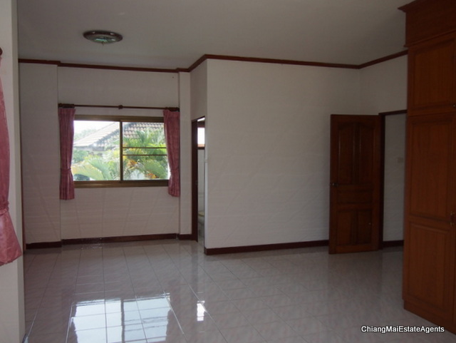 Large 4 Bedroom/3 Bathroom Home For Rent