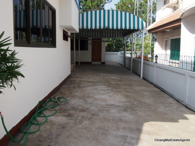 Large 4 Bedroom/3 Bathroom Home For Rent