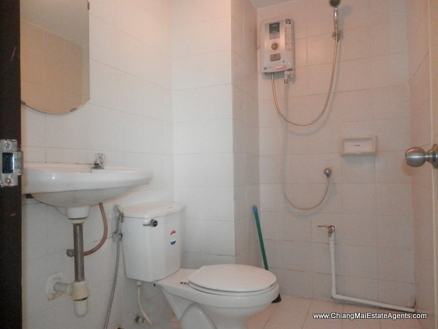 Large Studio Condo Fully Furnished