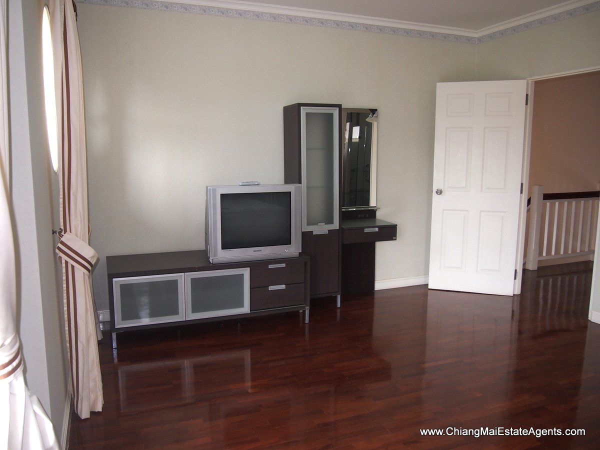 4 Bedroom Home in Land and House for Sale