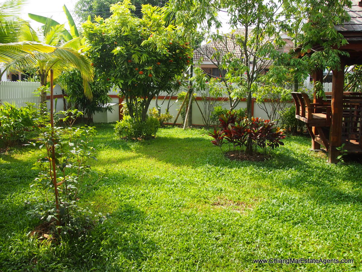 Spacious and Clean - 3 Bed Bungalow in Sansai