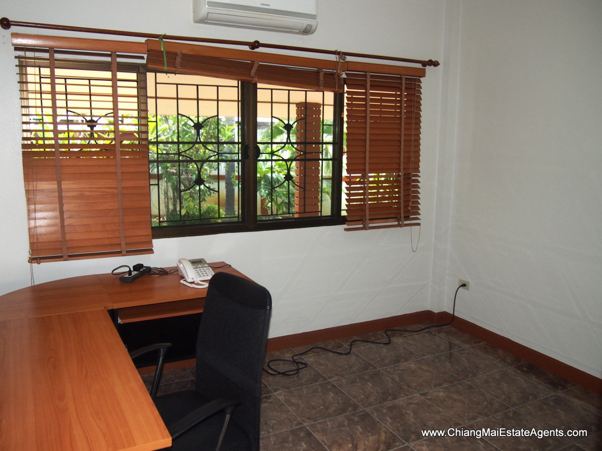 Spacious and Clean - 3 Bed Bungalow in Sansai
