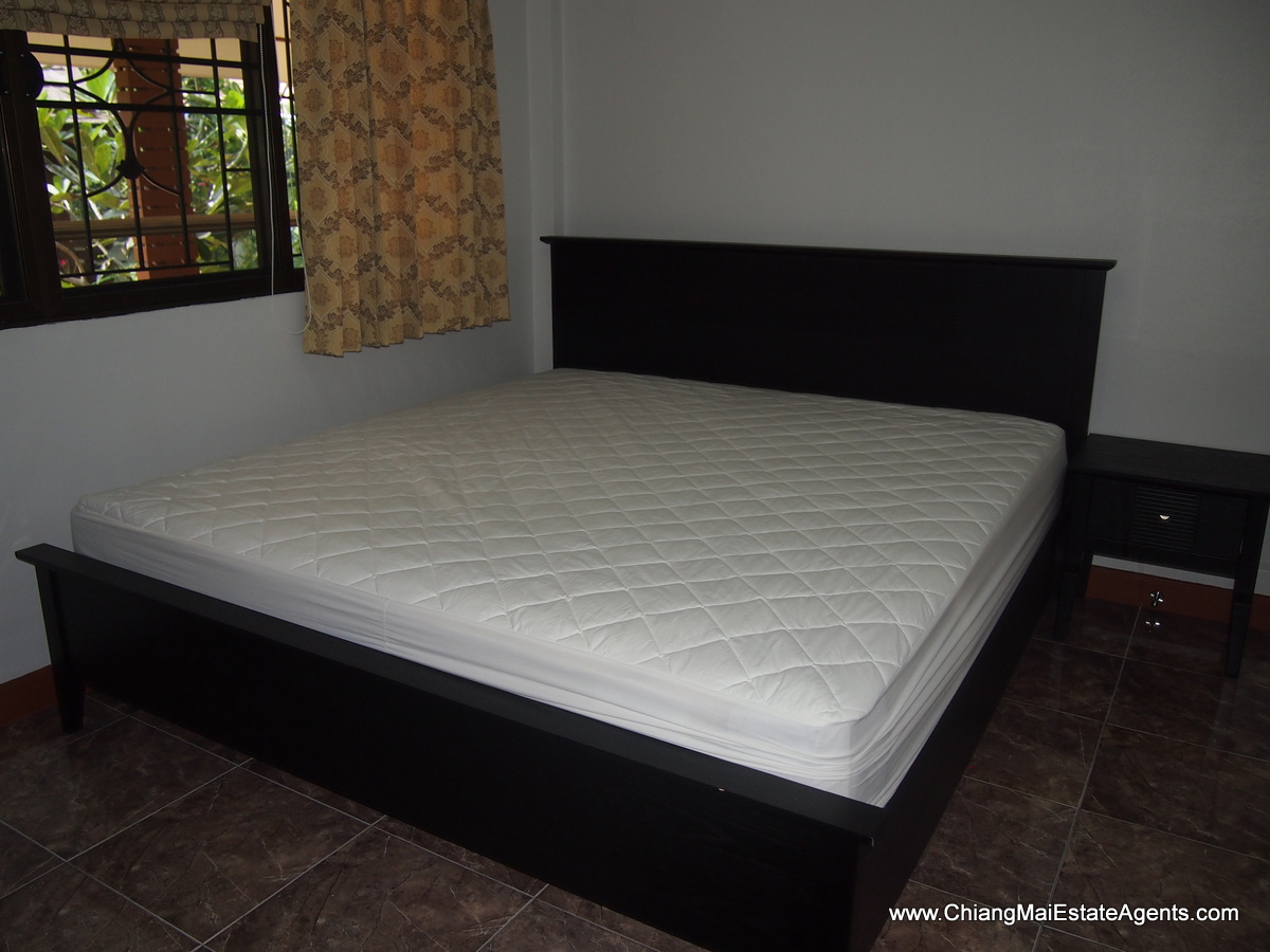 Spacious and Clean - 3 Bed Bungalow in Sansai