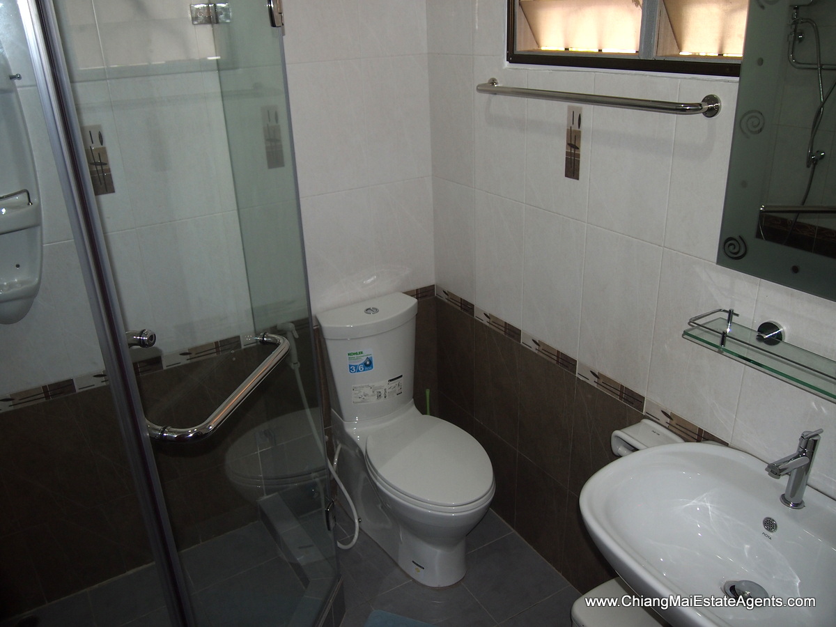 Spacious and Clean - 3 Bed Bungalow in Sansai