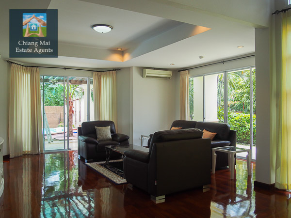 4 Bed Home with Private Pool in Lanna Thara