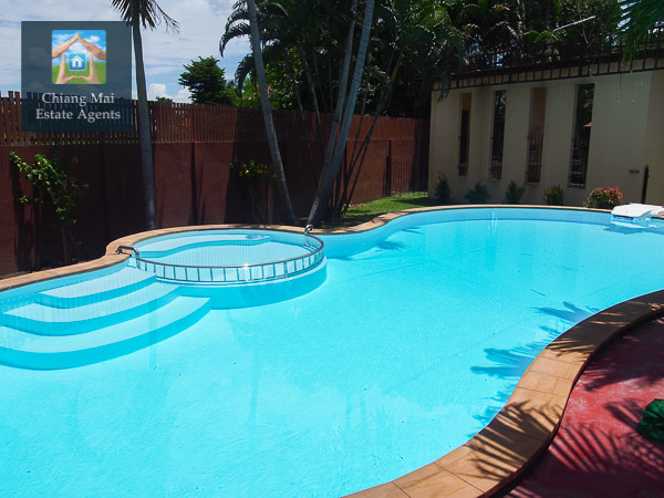 4 Bed Home with Private Pool in Lanna Thara