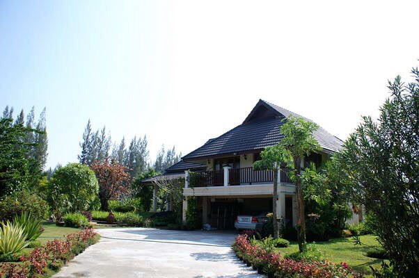 Large Home For Sale Or Rent In Saraphi