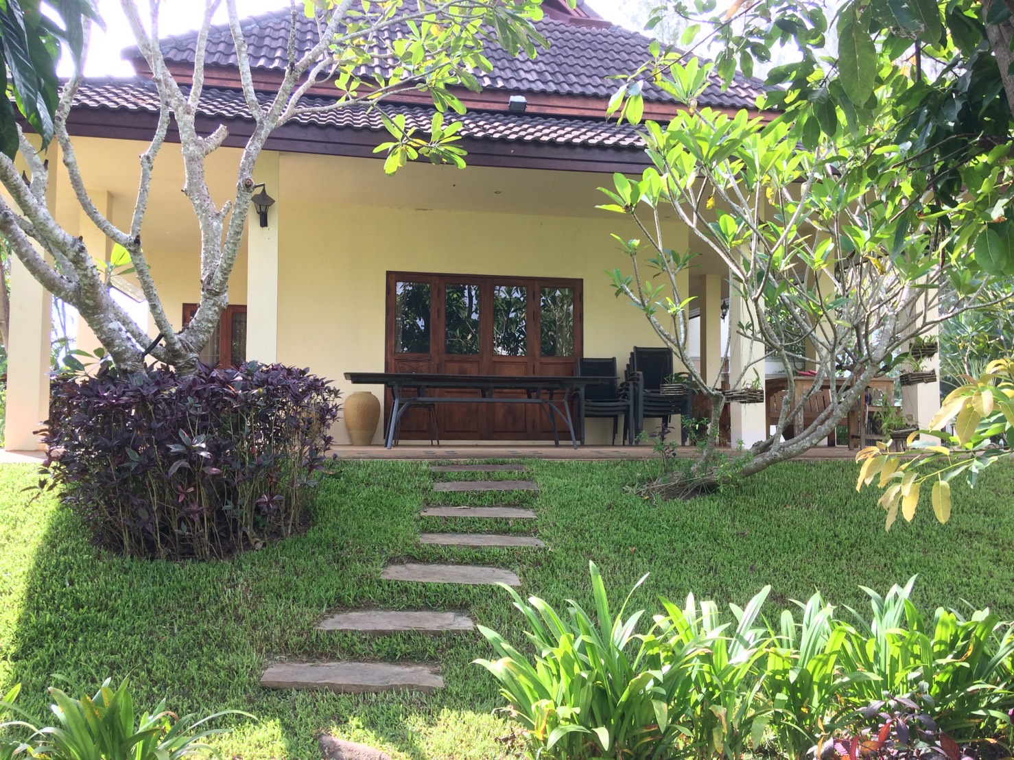 Large Home For Sale Or Rent In Saraphi