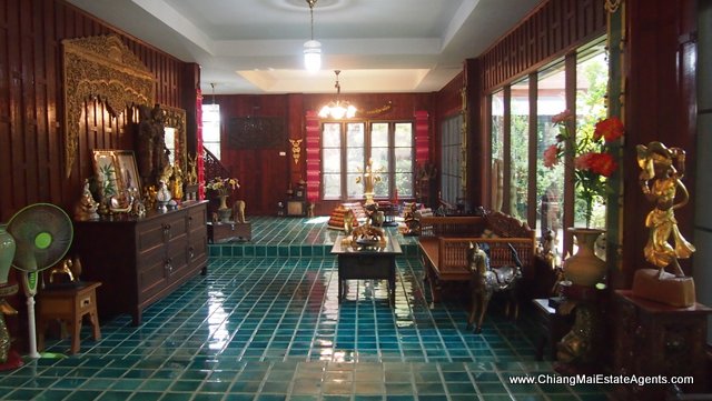 Traditional Lanna Home for Rent in Hang Dong