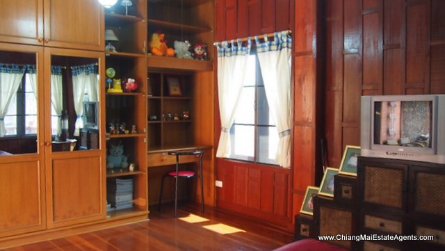 Traditional Lanna Home for Rent in Hang Dong